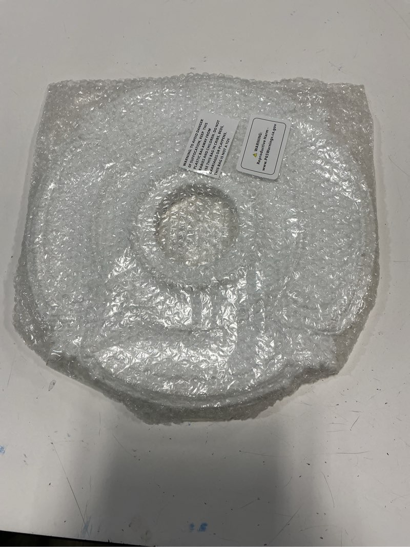 Condition photo showing New/Like New for 18"od x 4"id x 5/8"p attica ceiling medallion (fits canopies up to 5") primed