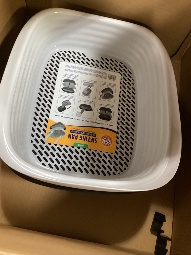 Condition photo showing Good Condition for arm & hammer large sifting litter box scoop free cat litter tray with microban, made in usa