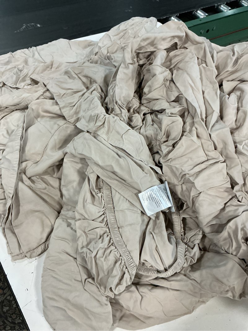 Condition photo showing As Is for quince bamboo sheet set of 4/ sand /king