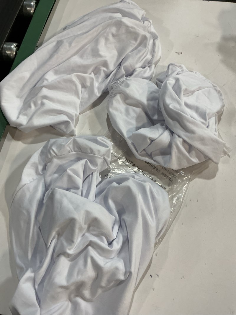 Condition photo showing Good Condition for LEBENGURU 3Pcs Cylinder Pedestal Stand Covers White, Round Spandex Display Pedestal Covers, Elastic Cloth Plinth Pillar Cover for Parties Wedding Birthday Event Decor Props (Only Covers) White 3 Sizes