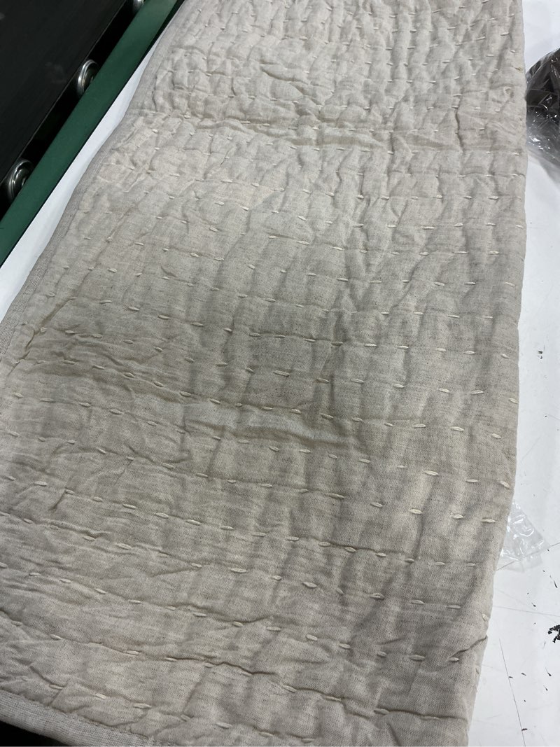 Condition photo showing Good Condition for quince, 1 pillowcase linen cotton stitch (27”x27”)natural
