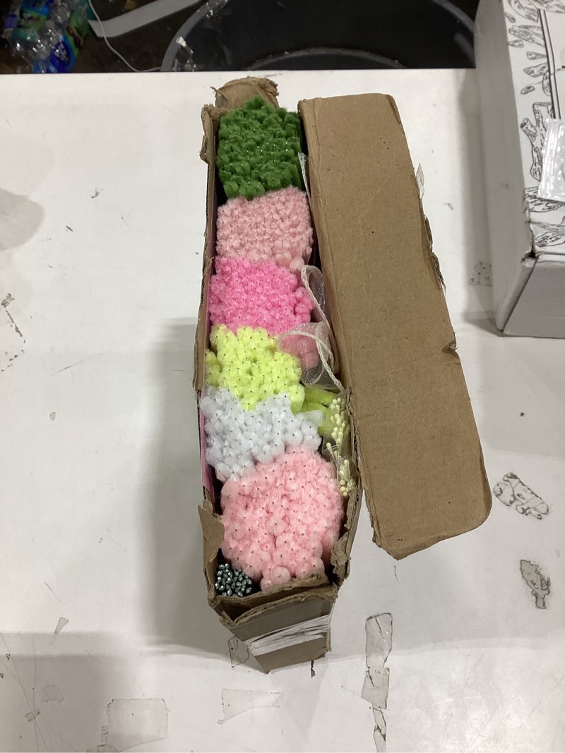 Condition photo showing Good Condition for 601PCS Complete Pink Pipe Cleaners Flower Kit–Pastel Pipe Cleaners for Flowers, DIY Craft Supplies for Projects, 6 Colors, with Floral Wires, Tape, Glue Sticks, Ribbon, Stamen, Manual & Video Tutorial