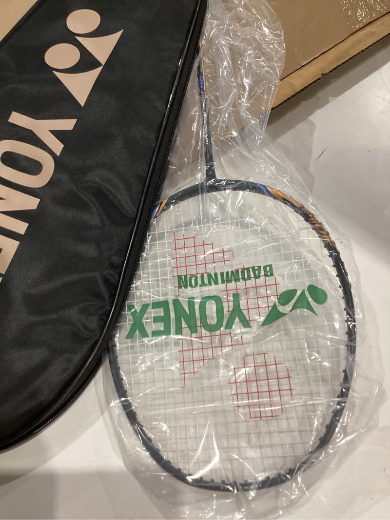 Condition photo showing Good Condition for yonex gr 303i - raqueta de bádminton de aluminio con cubierta completa de raqueta (blanco) | para principiantes | 2.93 oz | alta durabilidad