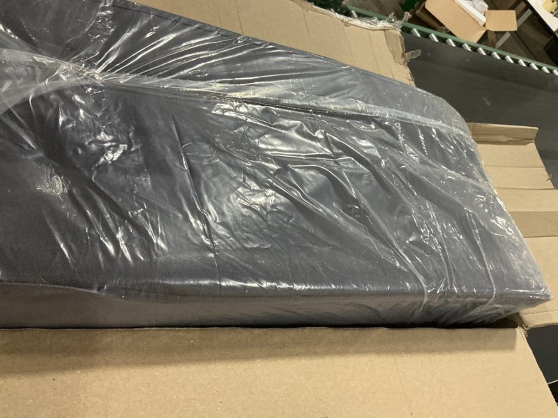Condition photo showing Good Condition for MASVIS Trifold Mattress, 4 Inch Memory Foam Foldable Mattress with Washable Cover, Tri-Folding Floor Bed for Camping, Queen Queen White-4 Inch