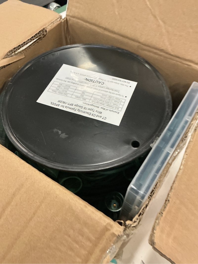 Condition photo showing Good Condition for Fovths 100 Ft C9/E17 Christmas Light Sockets Set Outdoor UL Listed String Light Include 100 E17 Socket with 100 Clips, 10 Female Male Plug, Stringer Spool Christmas C9 Green Wire for Patio Event Decor