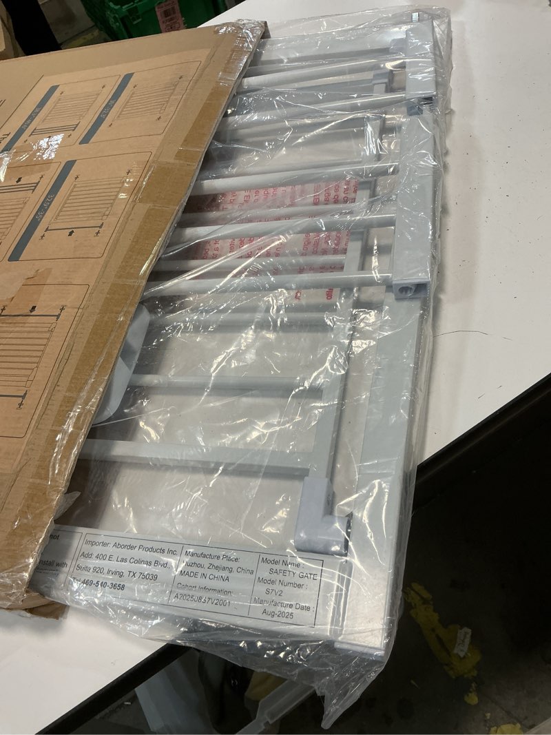 Condition photo showing Good Condition for Cumbor 29.7-46" Baby Gate for Stairs, Toddler Safety Essentials for The House, Auto Close Dog Gate for Doorways, Mom's Choice Awards Winner-Easy Install Pressure Mounted Pet Gates for Dogs, White White 29.7"-46"W x 30.5"H