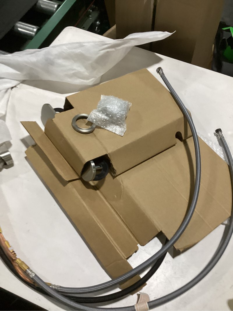 Condition photo showing New/Like New for delta keele brushed nickel kitchen faucet with pull down sprayer, modern single hole kitchen sink faucet, single handle, spotshield stainless 19824lf-sp