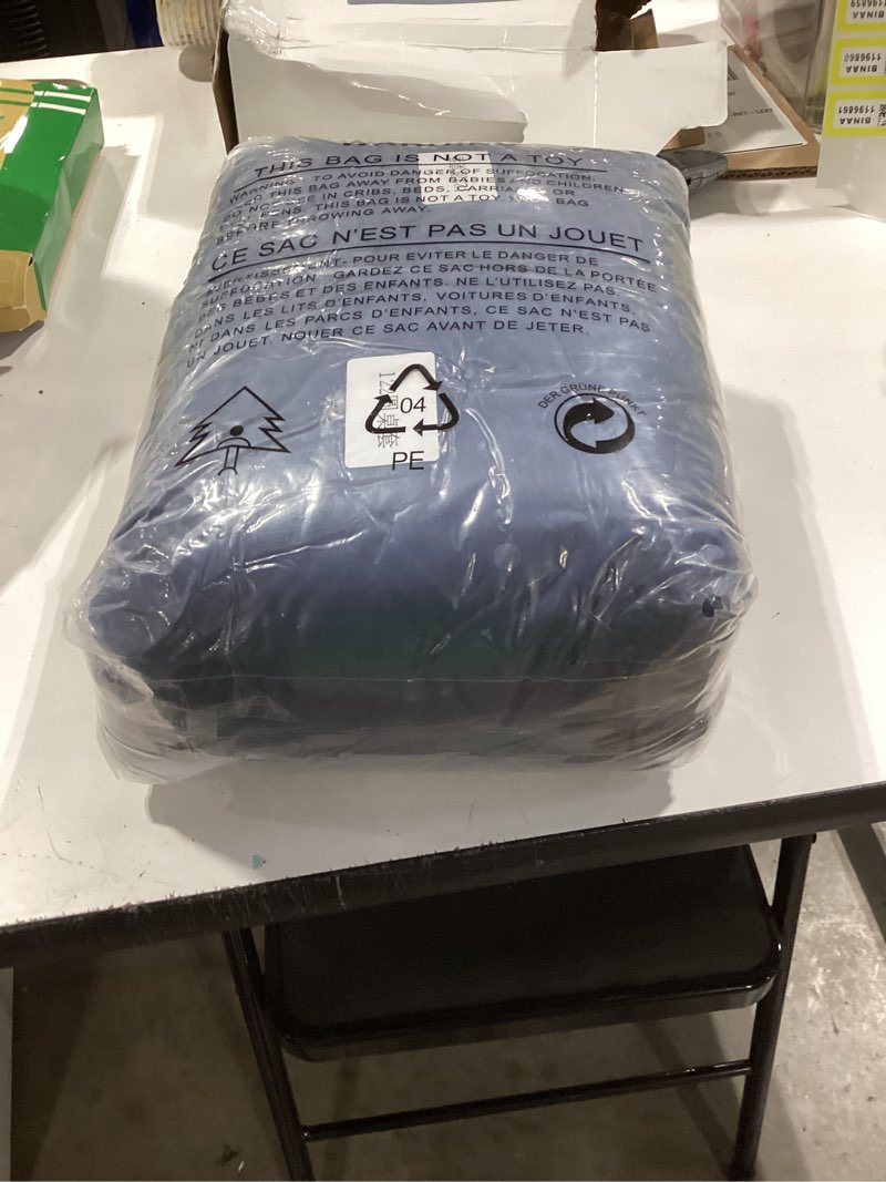 Condition photo showing New/Like New for 4 pack 5ft round spandex tablecloth 60 inch stretchable table cover washable and wrinkle resistant table cloth, fitted round table for wedding, banquet, birthday, party, restaurant (navy blue) navy blue 5 ft (60 in)