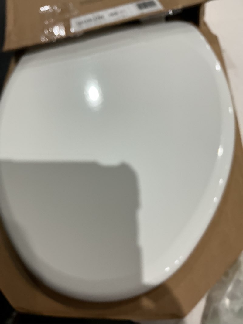 Condition photo showing Good Condition for mayfair linden slow close toilet seat, non slip heavy duty wood, easy install, elongated, white