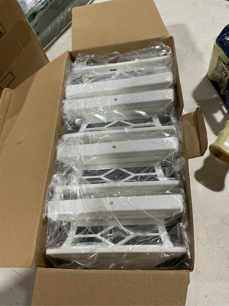 Condition photo showing Good Condition for volisun solar post cap lights: 4 - pack outdoor deck post cap lights white for dock fence waterproof 2 color modes,4x4/6x6 wooden/vinyl posts 4 pack white