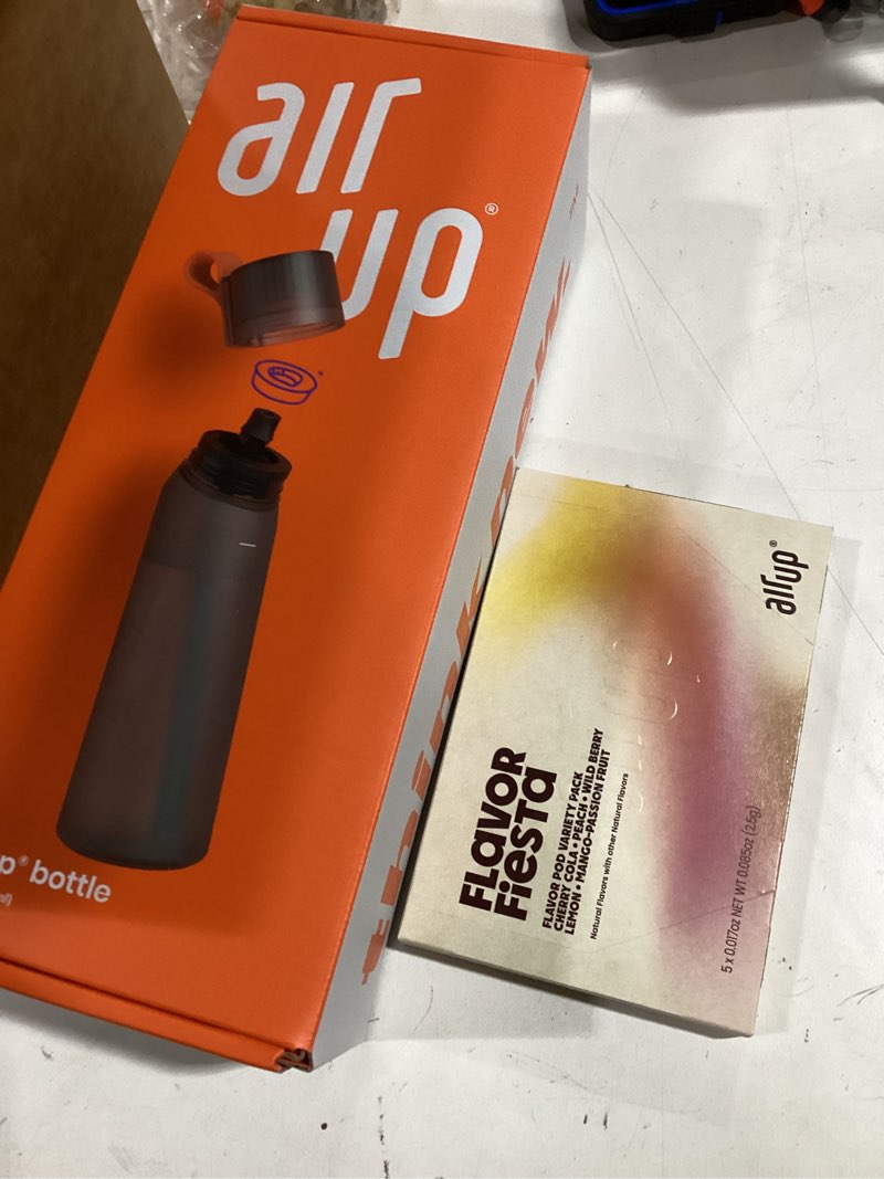 Condition photo showing New/Like New for air up® water bottle (22 oz) for school, sports, gym | includes 5 scent pods & straw | flavored bottle in white – also for kids, boys, girls | no calories, sugar-free and suitable for carbonation Pearl White 22 Ounces