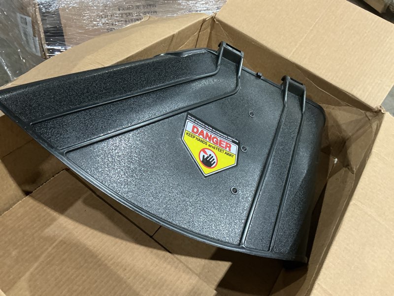 Condition photo showing Good Condition for 137-7046 deflector chute compatible with toro timecutter 42" zs4200s 74705 74706 74726 75742 75748 75749 74665 74667 74677 74711 74726ta 75742ta 75742w