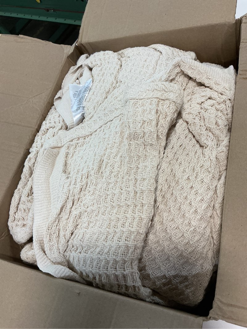 Condition photo showing Good Condition for bedsure gentlesoft 100% cotton blanket queen size for bed - breathable and soft, thick cozy waffle weave christmas blanket gift for women, light beige, 90x90 inches 03 - light beige queen (90" x 90")