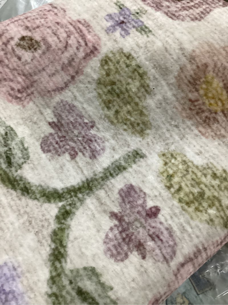 Condition photo showing New/Like New for maxsoft 4x6 area rugs for living room bedroom, floral vintage large rug with rubber backing: soft non-slip and washable low pile throw carpet for dining room kitchen home decor, pink floral pink 4' x 6'