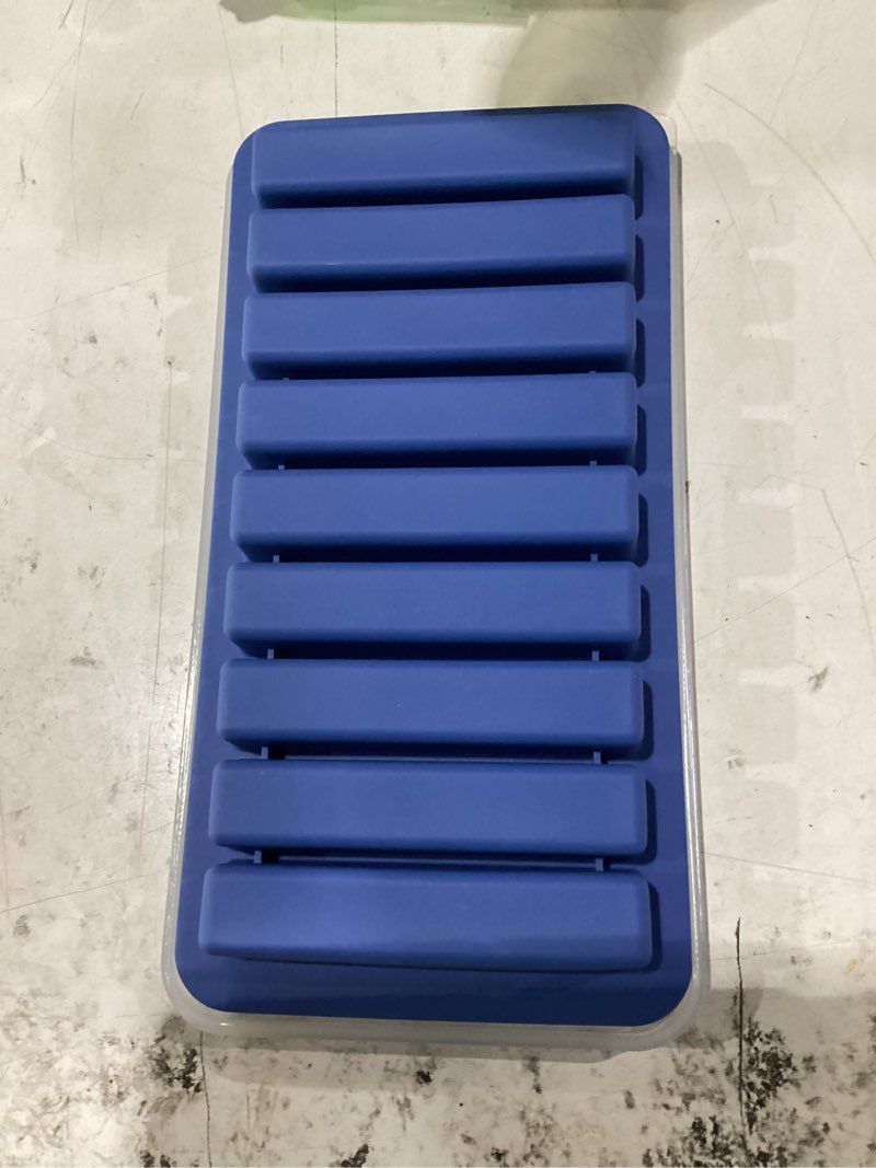 Condition photo showing As Is for silicone ice cube tray