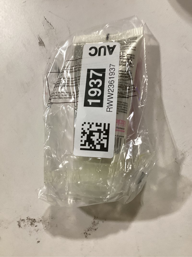 https://lotting-media.assets.bidfta.com/lotting_21783ac8-4174-481b-8a22-5ab55f9f1565