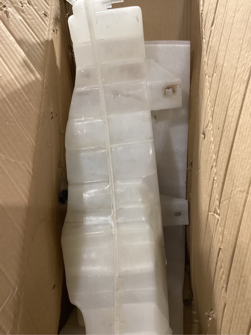 Condition photo showing As Is for Replacement Coolant Reservoir Tank - Compatible with Freightliner Vehicles - Cascadia, Century Class, Columbia, Coronado, FLD020SD, M2 106, M2 112 - Replaces 525263005, A05-25263-006, A0533118000 Freightliner FLD020SD