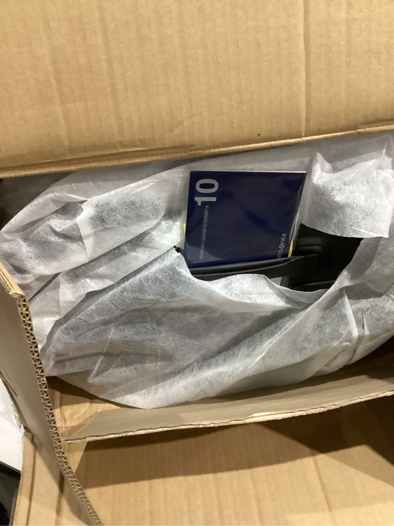 Samsonite Freeform 24-Inch Medium Luggage with Dual 360° Spinner Wheels - Checked Suitcase - TSA Loc