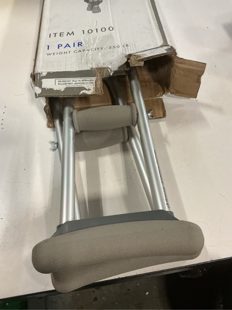 Condition photo showing Good Condition for dynarex adjustable aluminum crutches, child