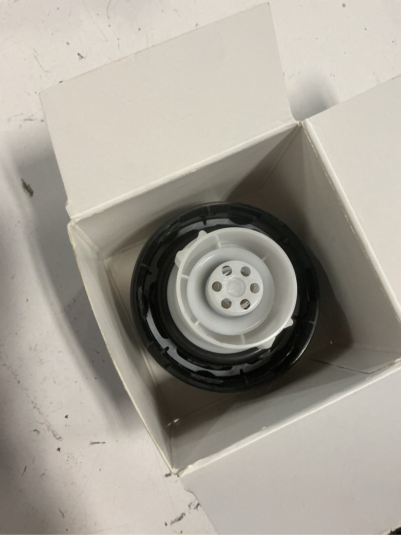 Condition photo showing Good Condition for gas cap 77300-33070 - fuel tank cap 7730033070, compatible with toyota lexus scion, 4runner, avalon, camry, corolla, highlander, matrix, tacoma, es300, gs300, gx470, rx330