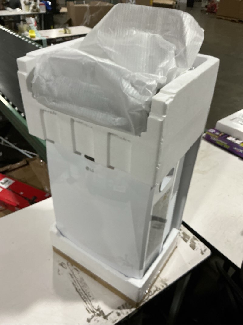 Condition photo showing Good Condition for slight damage 7,000 btu 115-volt portable air conditioner cools 300 sq. ft. with dehumidifier and lcd remote in white