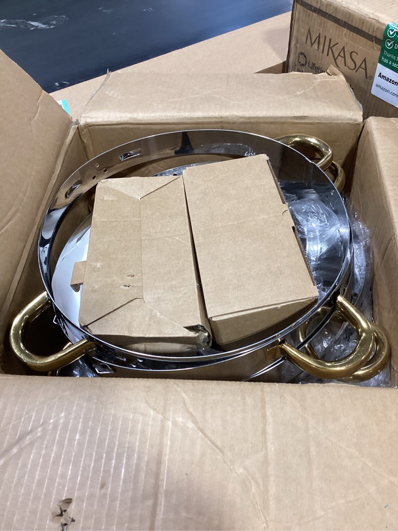 Condition photo showing Good Condition for 6qt stainless steel chafing dishes for buffet, round chafing dish buffet set 4 pack with smooth edge lid, food warmers for parties buffet golden & silver