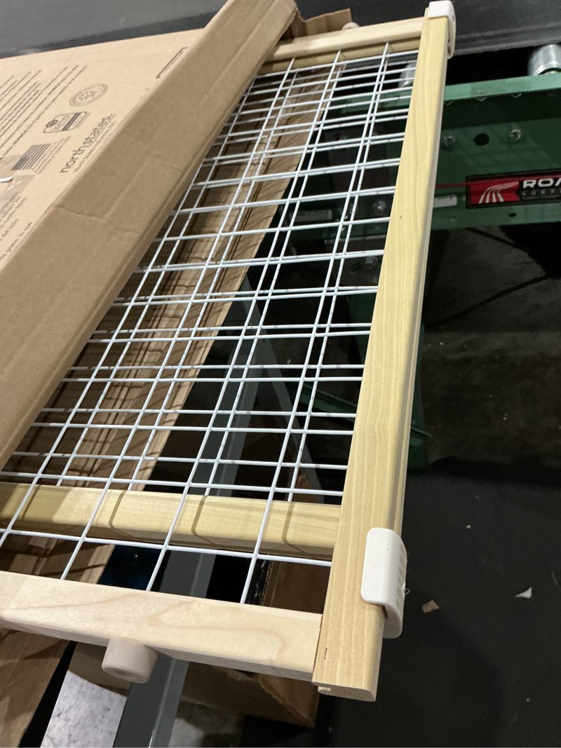 Condition photo showing Good Condition for wide wire mesh pet gate-color:white