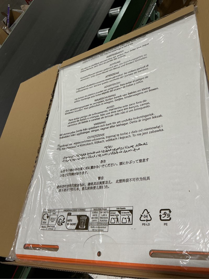 Condition photo showing New/Like New for amazon basics sticky easel pads for presentations, 25 x 30 inch, white, 2 count
