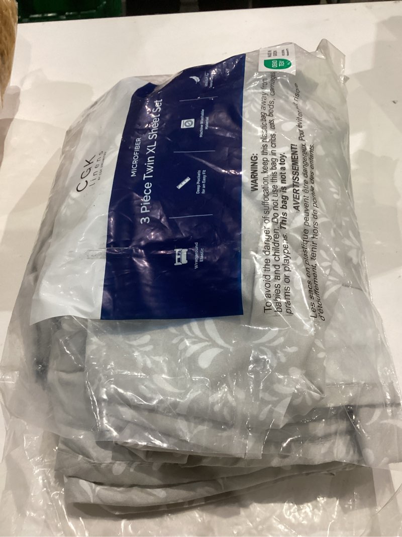 Condition photo showing Good Condition for Floral Sheets - Grey & White Bed Sheet Set - 1 Flat, 1 Fitted & 1 Pillowcase w/ Deep Pockets - Comfy, Wrinkle & Fade Free - Boho Botanical Bedding - Ultra-Soft, Breathable & Cooling - Twin XL Size Set 24 - Gray Sprig Twin XL