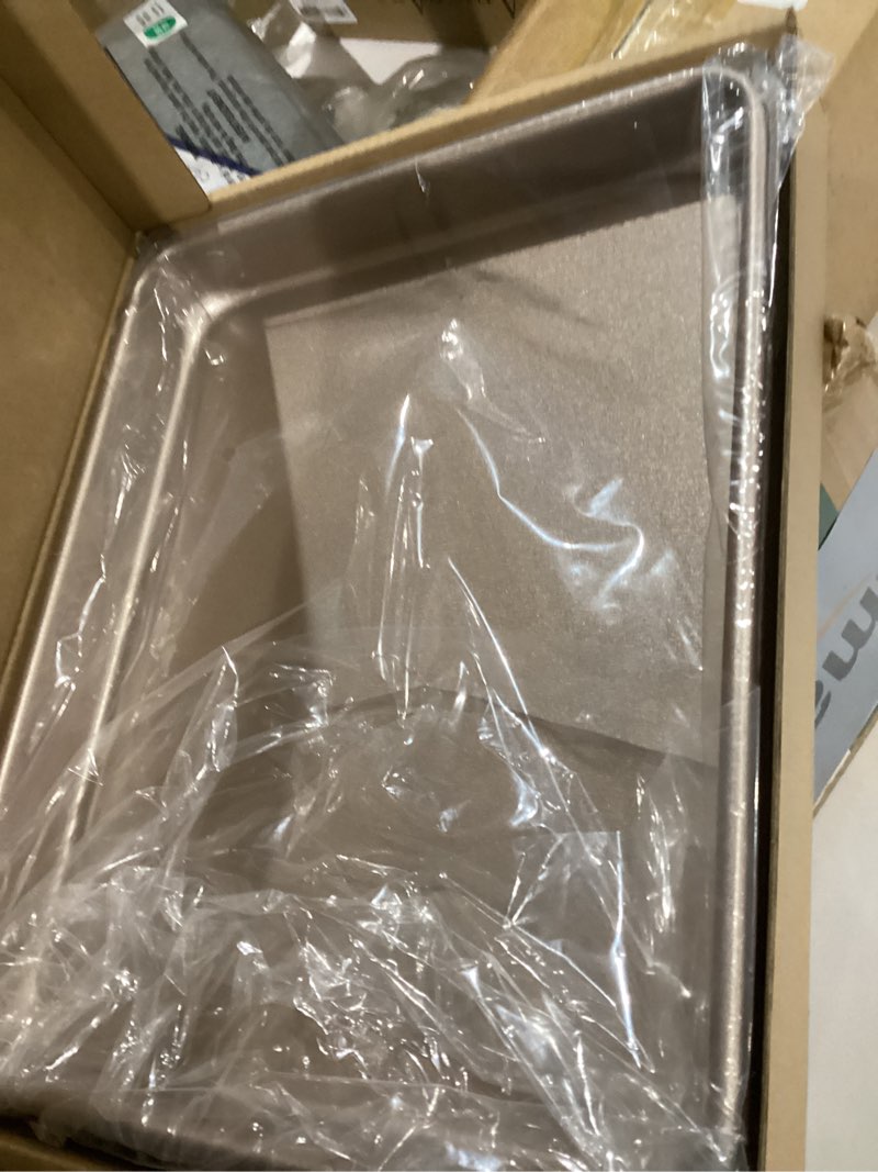 Condition photo showing Good Condition for 11 Inch Baking Sheets Pan Nonstick Set of 2, Walooza Cookie Sheet Replacement Toaster Oven Tray?Deep Size 1 inch Bakeware, Non Toxic & Heavy Duty & Easy Clean 11 X 9 X 1 inch Champagne Gold