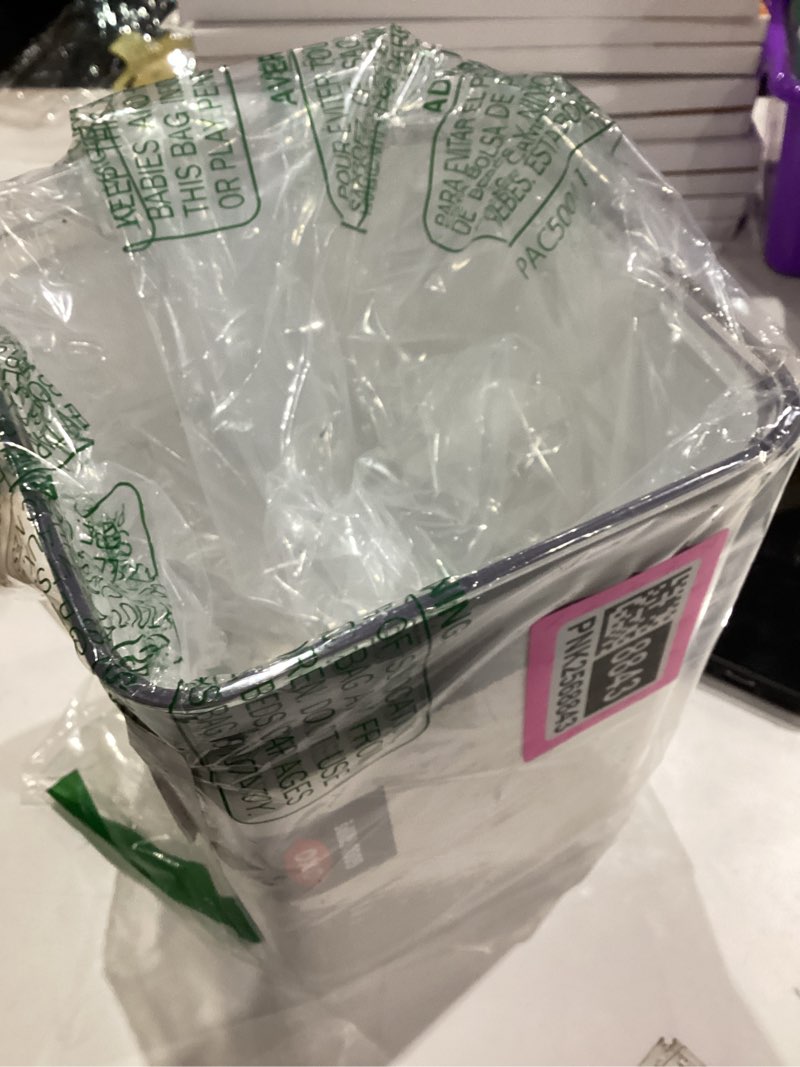 Condition photo showing Good Condition for OXO Good Grips POP Container - 4.4 Qt/4.2 L, Airtight Food Storage Containers 4.4 Qt - Square - Flour