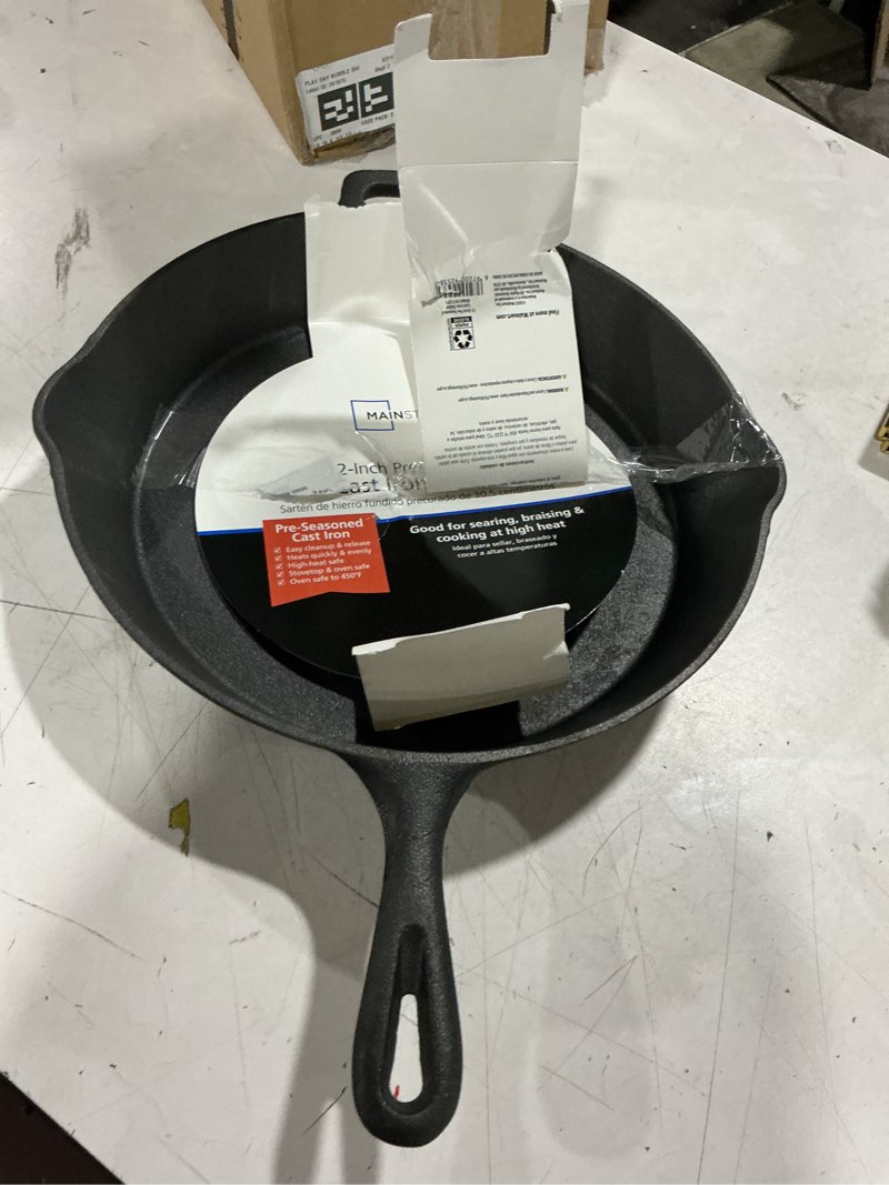 Condition photo showing Good Condition for mainstays 12 inch cast iron skillet with handle black