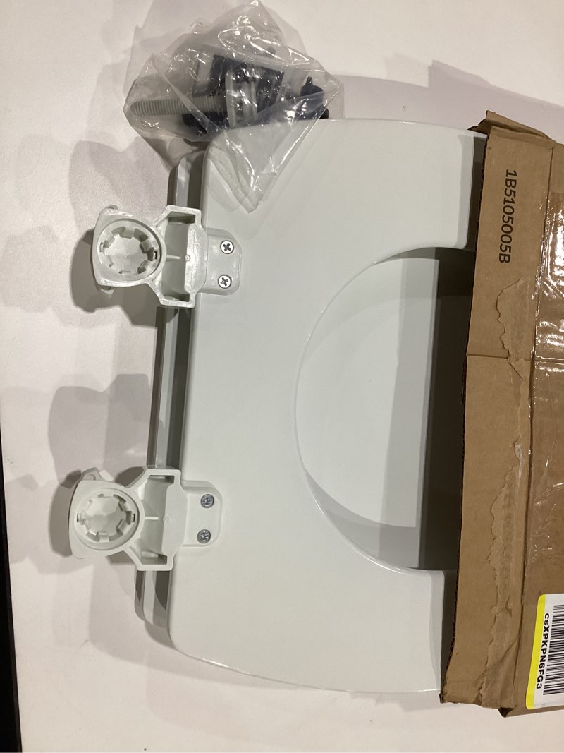 Condition photo showing New/Like New for Bemis 7B1500EC 390 Molded Wood Elongated Toilet Seat, White