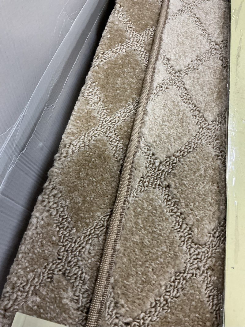 Condition photo showing Good Condition for mbigm bullnose non-slip stair treads w/reusable adhesive - 14 pack 9.5" x 30" wooden steps protection - tpu backing with steel reinforcement - diamond-warm ivory bull nose stair treads 9.5" x 30" warm ivory - diamond 14