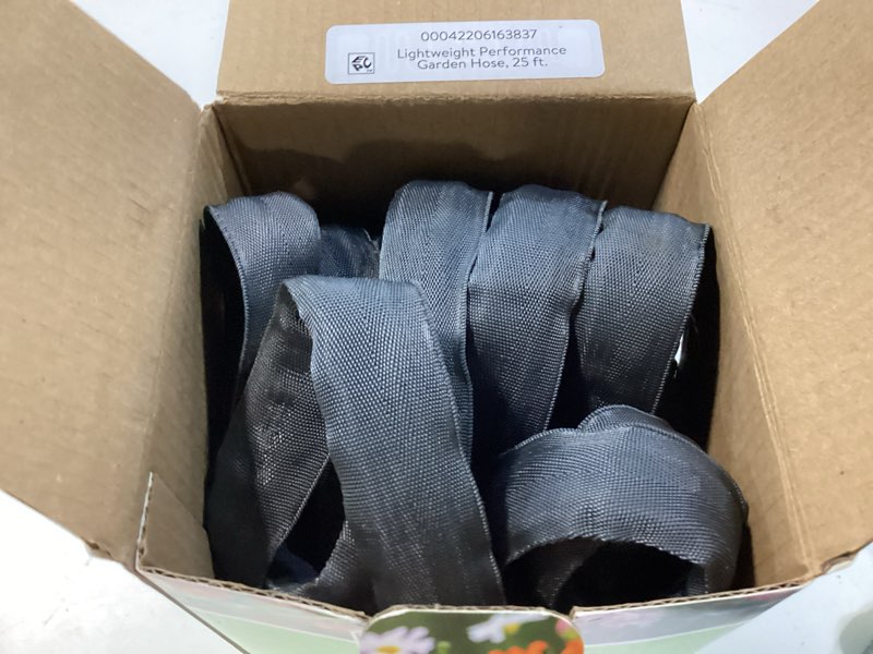 Condition photo showing Good Condition for expert gardener lightweight performance garden hose 25 ft