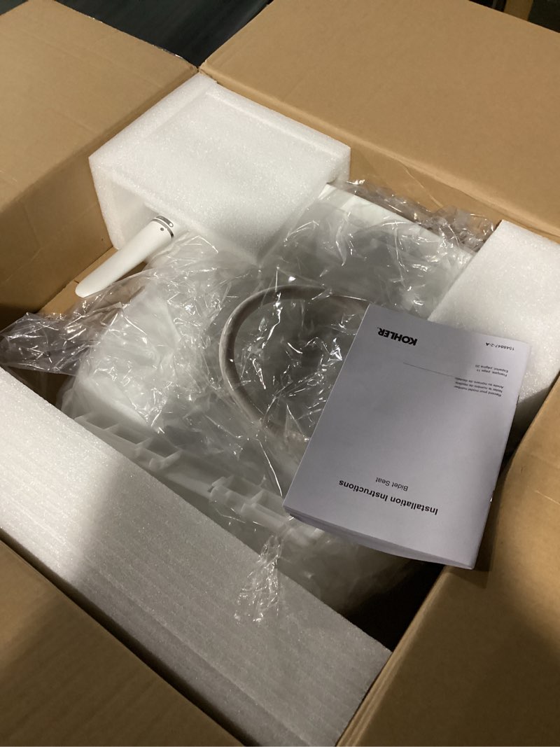 Condition photo showing Good Condition for kohler purewash m250 manual round bidet toilet seat, white, quiet-close lid prevents slamming, easy installation with quick-release hinges, adjustable spray position & pressure white round