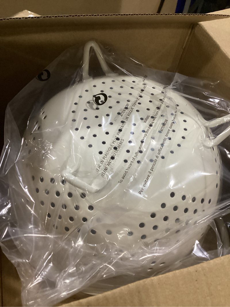 Condition photo showing Good Condition for Metal Colander 5 Quart Powder Coated Self-draining Metal Strainer with Base,Kitchen Pasta Fruit Vegetable Basket with Double Handles (Cream)