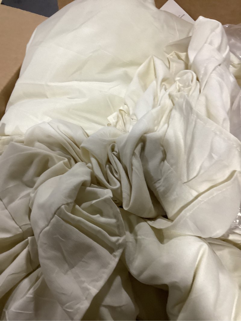 Condition photo showing New/Like New for FUANNA Queen Comforter Set Cream White, 3 Pieces Ruffle Queen Bed Set, Fluffy Bed in a Bag Queen for All Seasons, Shabby Chic Bedding Comforter Sets with 1 Lightweight Comforter & 2 Pillowshams 05 - Cream White Queen(88"x 88")
