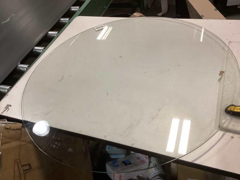 Condition photo showing Good Condition for 34" Inch Round Glass Table Top 1/4" Thick Tempered Beveled Edge by Fab Glass and Mirror 34 Inch 1/4" Thick Beveled