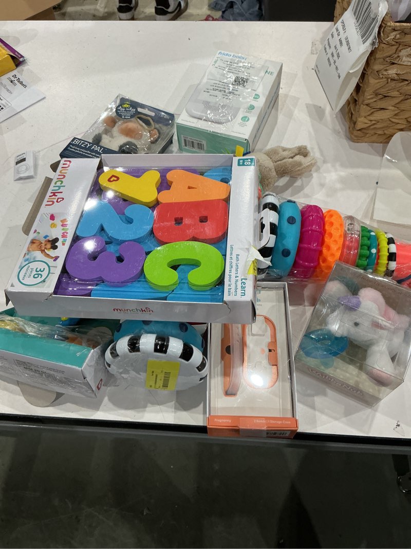 Condition photo showing Good Condition for assorted lot of baby items (baby clothes, baby accessories, baby toys)