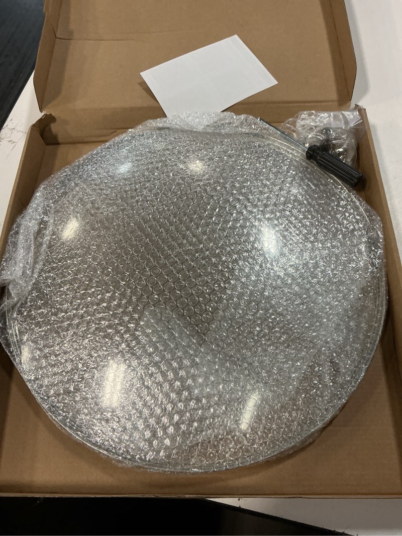 Condition photo showing Good Condition for tempered glass lid for pots and pans, 15 inches replacement cover for commercial cookware, 38 cm stainless steel rim and knob, dishwasher safe and oven safe up to 400 °f silvery