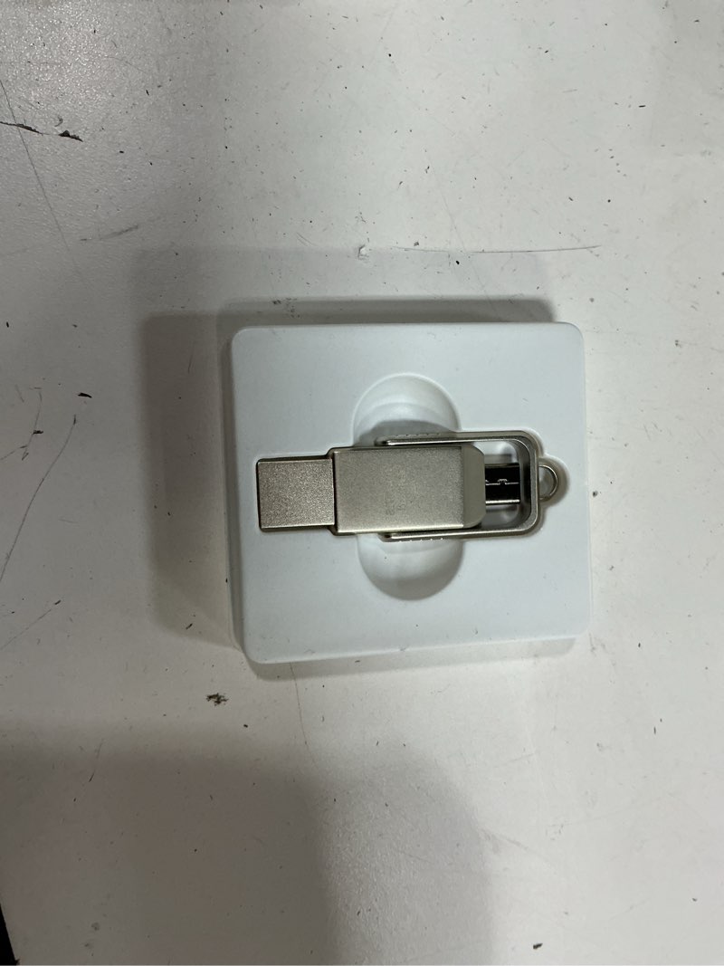 Condition photo showing Good Condition for Amazon Basics USB Flash Drive, Thumb Drive Memory Stick with USB C and USB A Dual Ports, 256GB, Champagne Silver