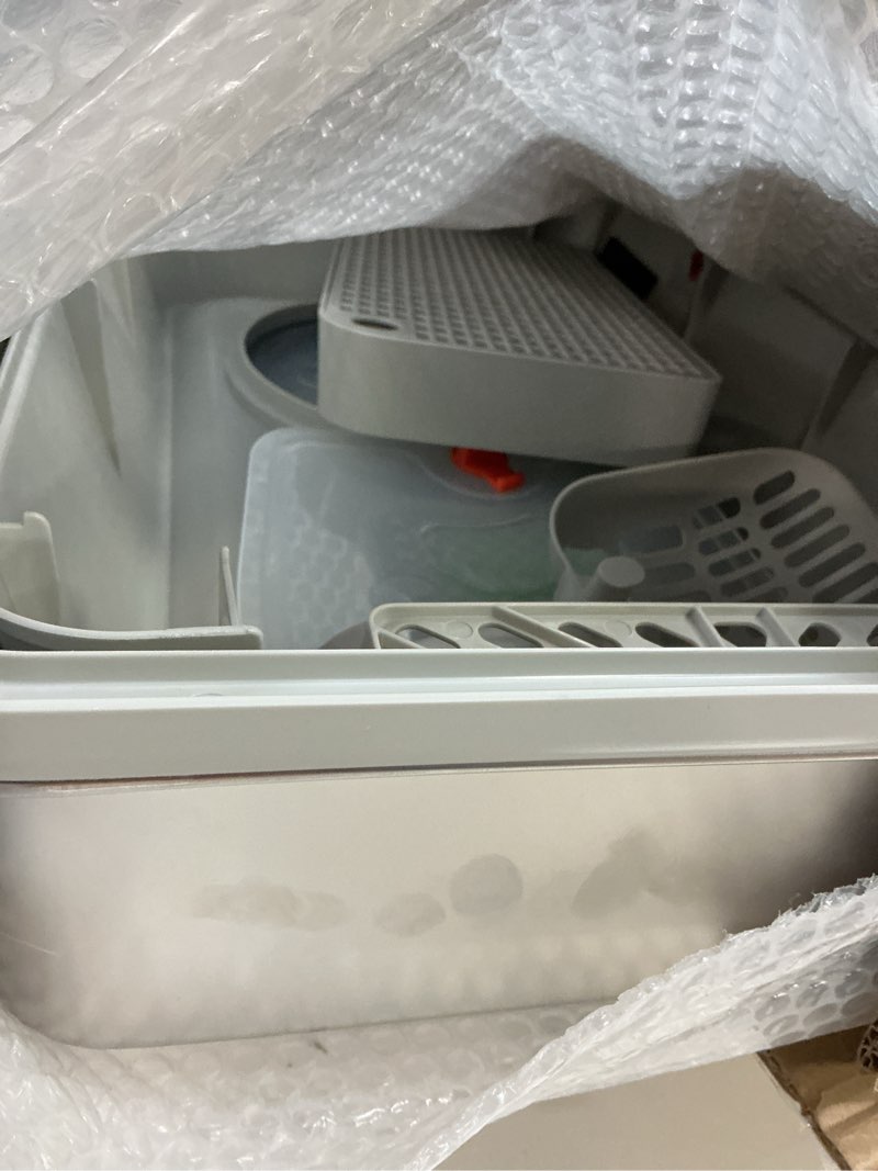 Condition photo showing Good Condition for (Similar )Stainless Steel Cat Litter Box with Lid, XL Large Enclosed High Sided Litter Box with Removable Lid, Carbon Filters -Odor Free, Easy Cleaning, Anti-Urine Leakage for Big Cats/Multiples-Grey