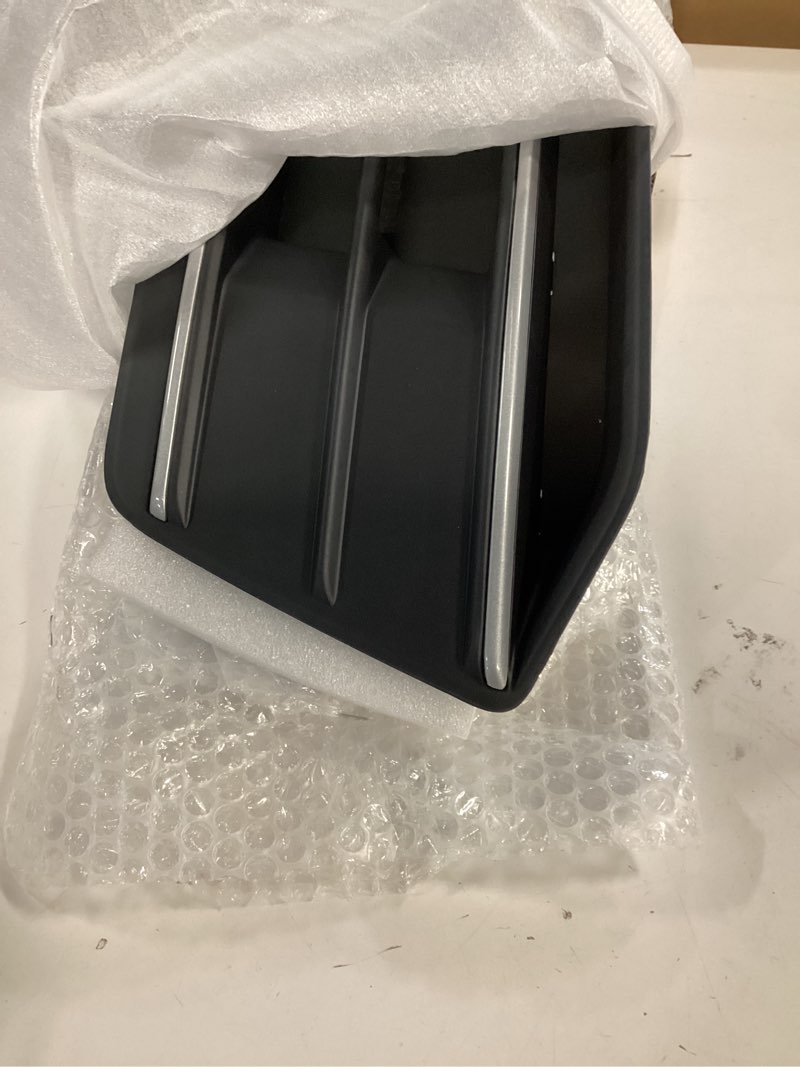 Condition photo showing Good Condition for Roneeson 2Pcs Front Driver and Passenger Side Fog Light Grille Bezel Insert for Audi Q5 2018-2020