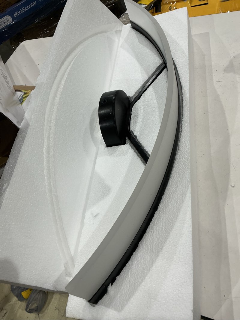 Condition photo showing Good Condition for origin 21 lynnpark 26.5-in 4-light matte black led modern/contemporary vanity light bar