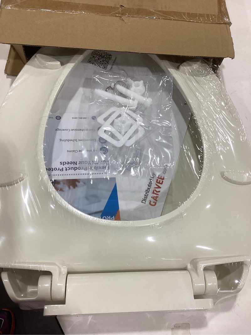 Condition photo showing Good Condition for Toilet Seat Elongated Toilet Seat Cover Biscuit Color Soft Close PP Toilet Seat for Bathroom, Durable and Easy to Clean Biscuit Biscuit Elongated Toilet Seat