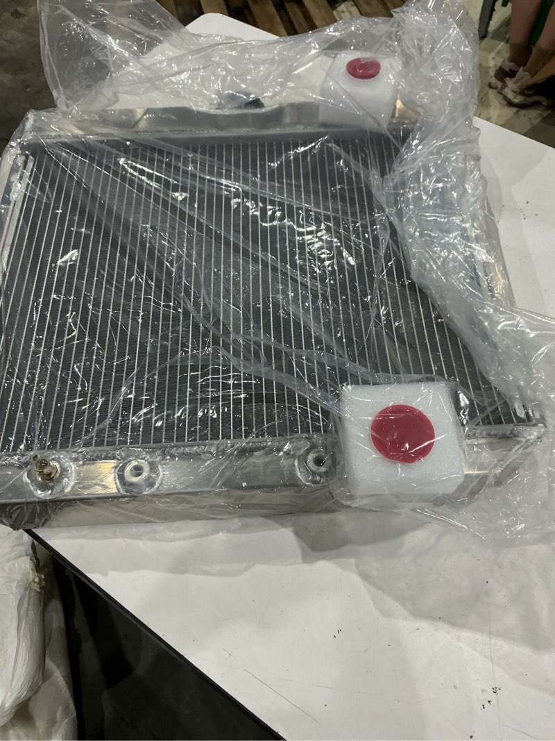 Condition photo showing Good Condition for 3 rows aluminum radiator for 1960-1966 65 ford mercury comet falcon ranchero mustang v8 l6 2.4l 2.8l 4.3l 4.7l at/mt,full aluminum radiators