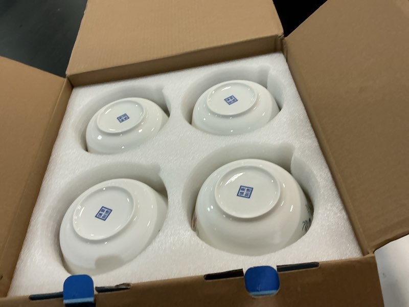 Condition photo showing New/Like New for bone china plates and bowels,12-pieces dinnerware sets, highly chip and crack resistant, dishwasher & microwave safe dishes set, dense and translucence