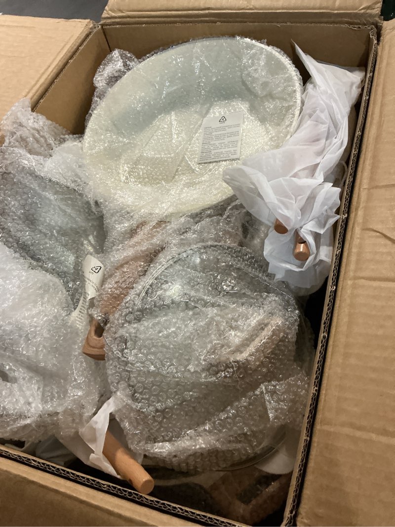 Condition photo showing Good Condition for carote 21pcs pots and pans set, nonstick cookware sets, white granite induction cookware non stick cooking set w/frying pans & saucepans(pfos, pfoa free)