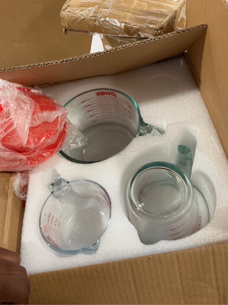 Condition photo showing Good Condition for m mcirco 6 pcs glass measuring cups with lids set, 1-cup, 2-cup, 4-cup measuring jugs with handle, nesting liquid measuring cups for kitchen